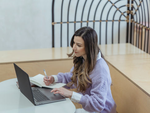 Como contratar um ghost-writer para o seu livro